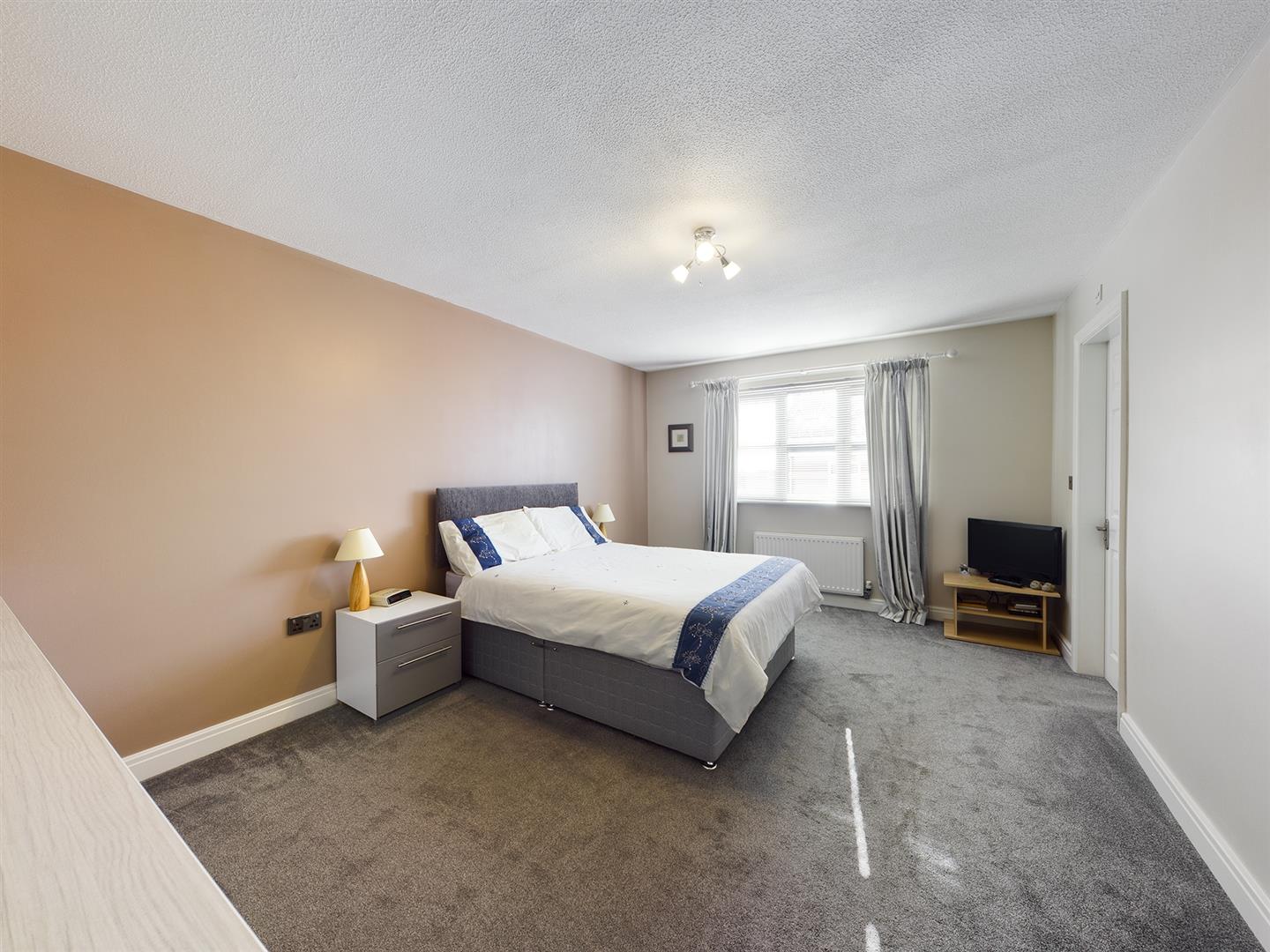 High Holme, Flamborough Belts Estate Agents